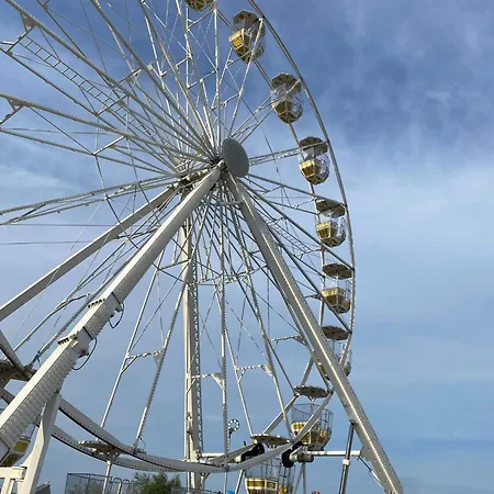 The Ideal Place By The Sea Mamaia Nord Lidl Area